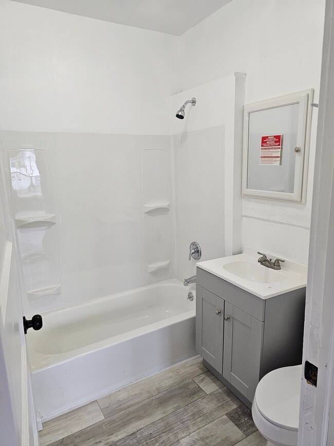 Foto del edificio - 2042 Bailey Ave