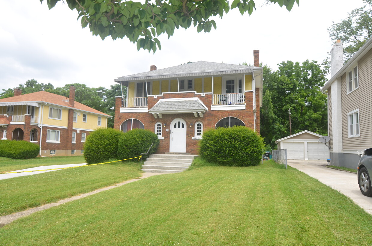 Primary Photo - 1938 Lawn Ave