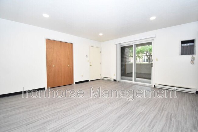 Foto del edificio - 813 W Villard St