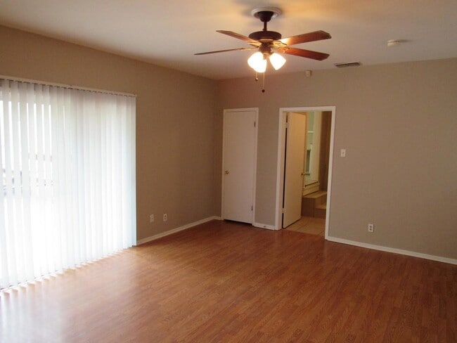 Building Photo - 3-BEDROOM HOME IN TERRELL HEIGHTS