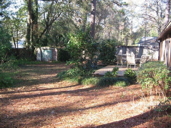 Building Photo - Well Maintained Single Family Home Availab...