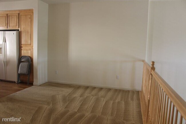 Building Photo - 3 br, 2.5 bath Townhome - 2149 Watermill Road