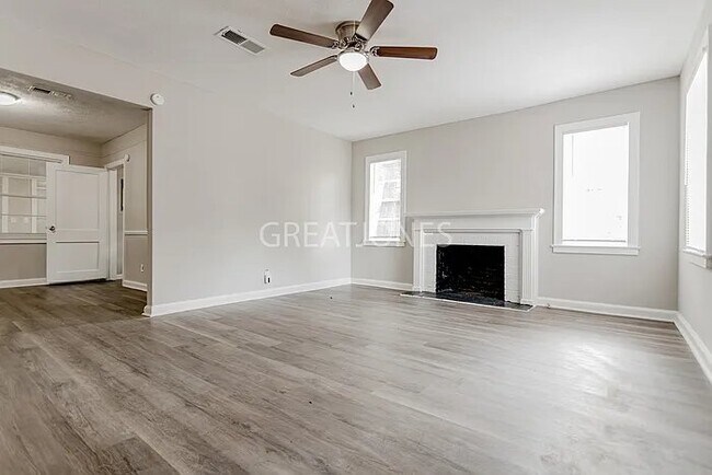 Foto del edificio - 2921 E Wynnton Ln