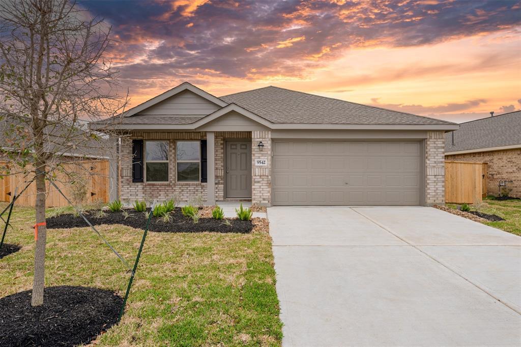 Primary Photo - 9542 Brookside Point Dr