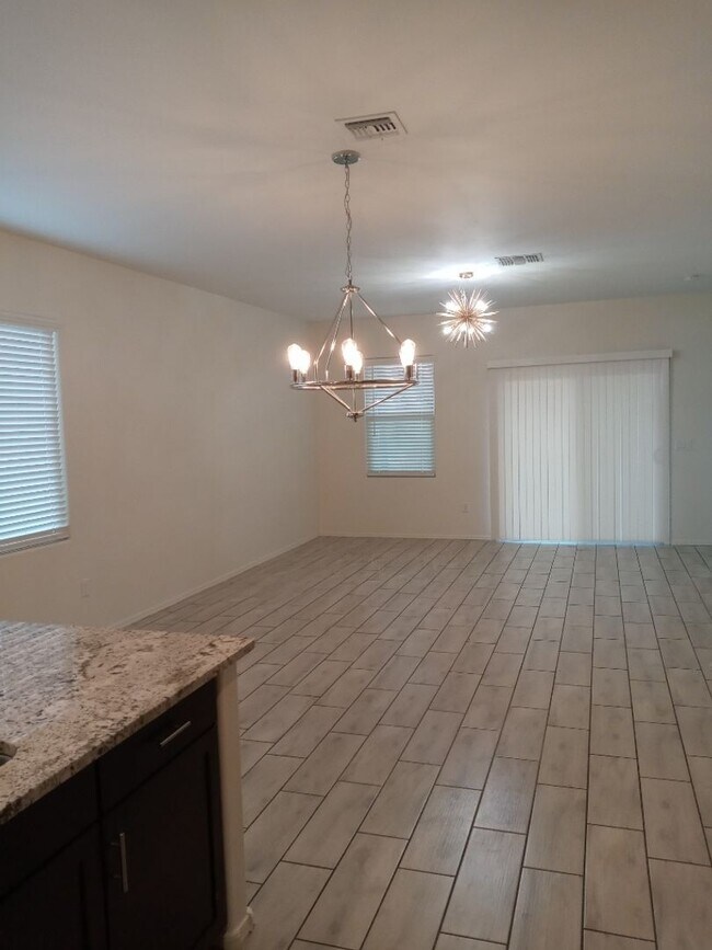 Building Photo - 14243 E Yellow Sage Ln