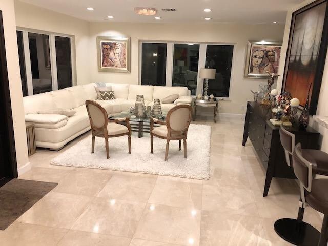 Foto del edificio - 2201 SE 20th St