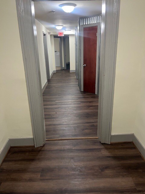 Pasillo - 110 E Cary St