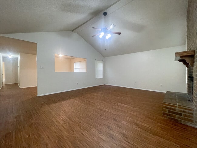 Building Photo - 1904 Ramada Dr