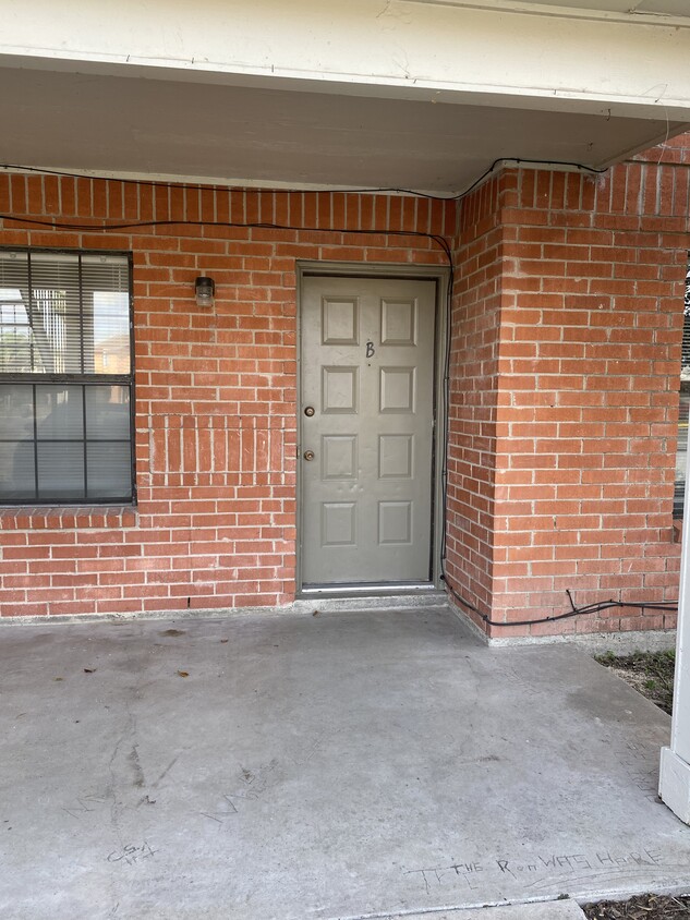 Primary Photo - 2717 Quail Run St