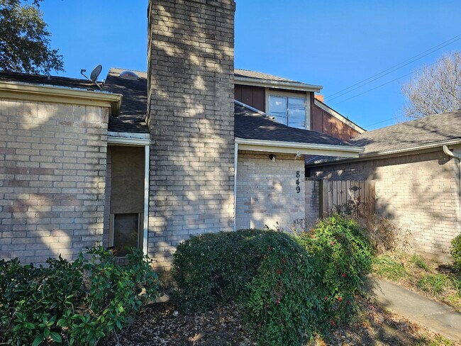 Foto del edificio - 8496 Dairy View Ln