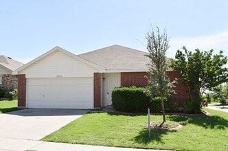 Building Photo - 14000 Silkwood Dr