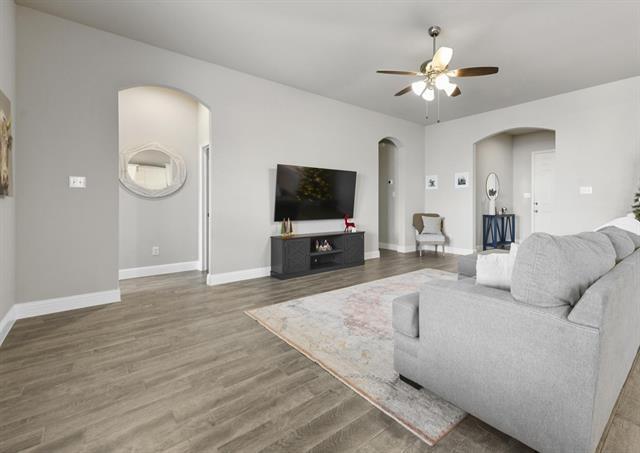Foto del edificio - 915 Timber Ridge Dr