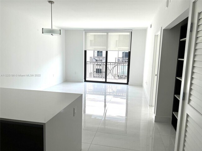Building Photo - 301 Altara Ave