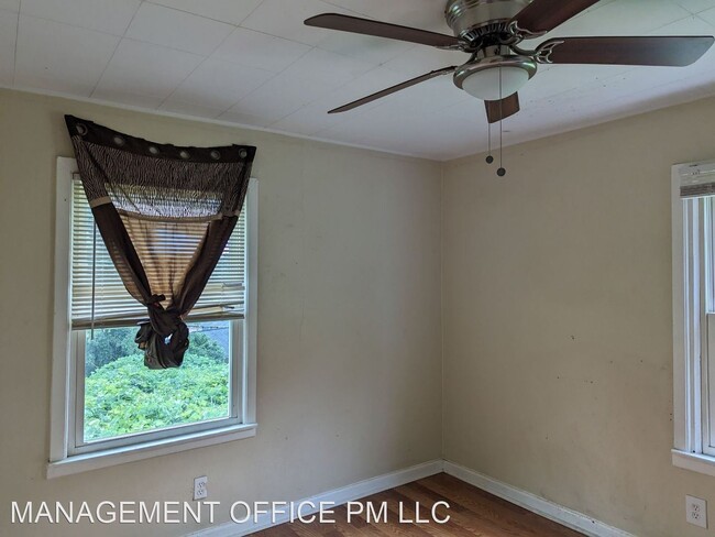 Foto del edificio - 2 br, 1 bath House - 1021 S Church St
