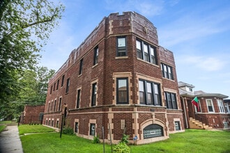 Building Photo - 7958 S Luella Ave