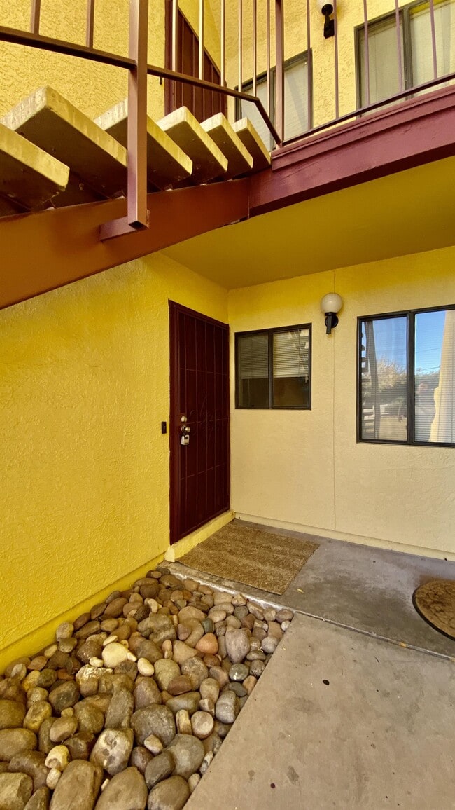 2160 N Pantano Rd, Tucson, AZ 85715 Townhome Rentals in Tucson AZ