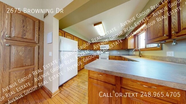 Foto del edificio - 2675 Browning Dr