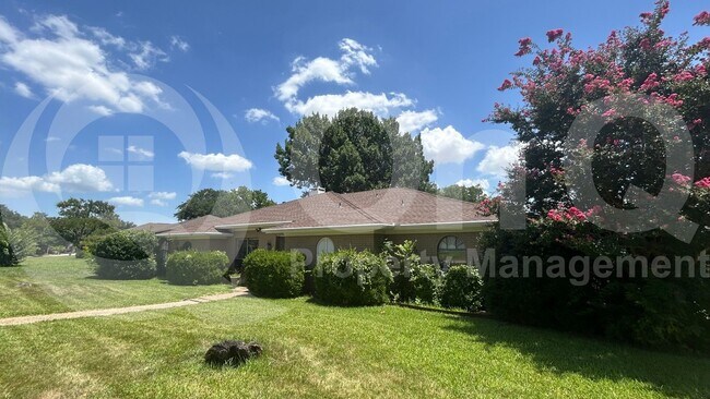 Building Photo - 2212 Canyon Valley Trail