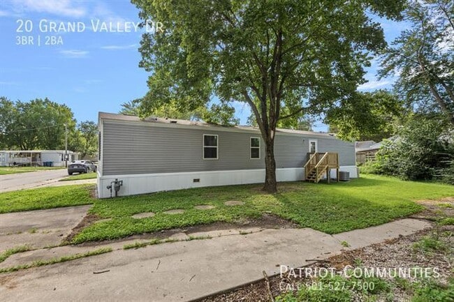 Building Photo - 20 Grand Valley Dr
