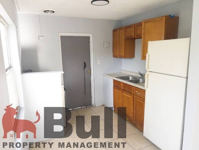 Foto del edificio - 1032 W Jefferson St