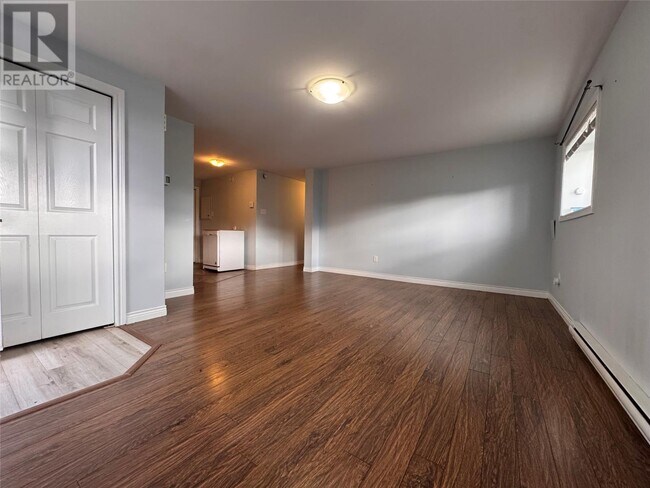 Photo du bâtiment - 38 Acharya Dr