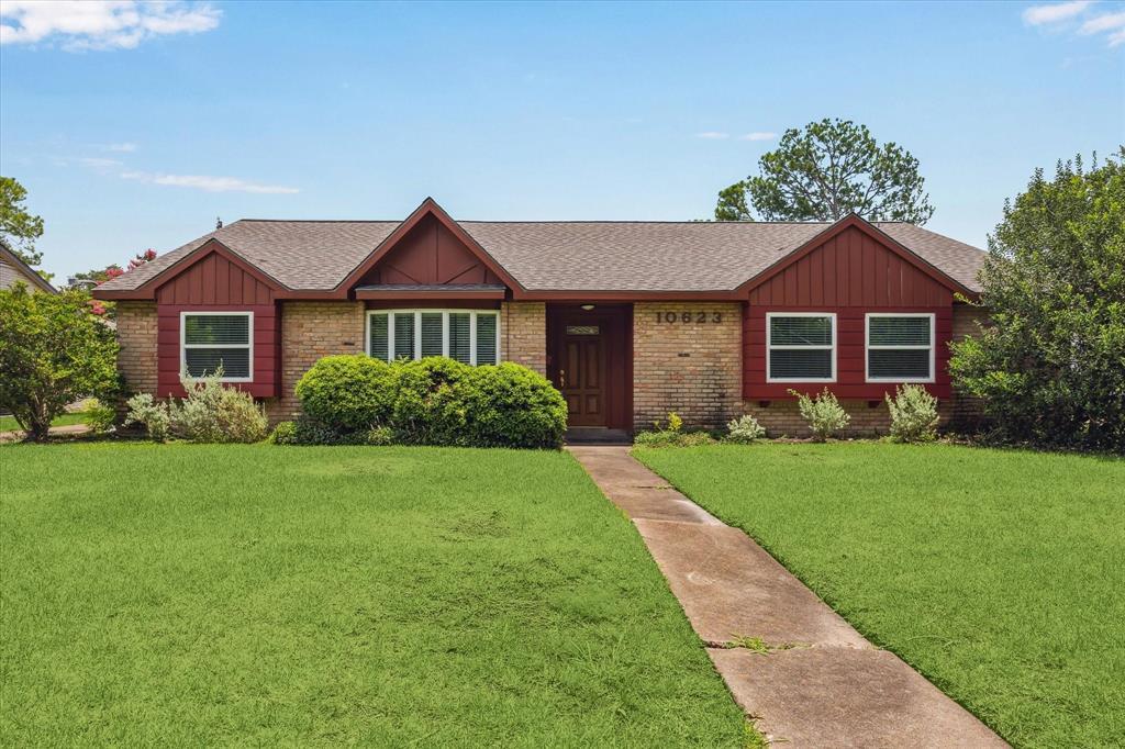 Foto principal - 10623 Hillcroft St