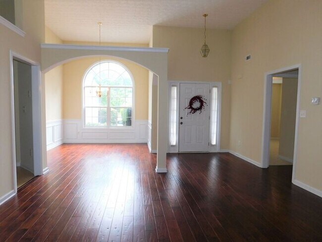 Building Photo - Ranch Home with a Bonus Room