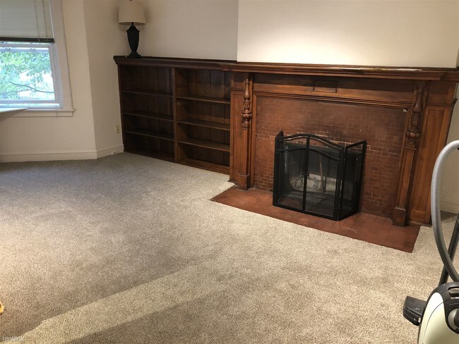Building Photo - 1 br, 1 bath Apartment - 816 Tappan Ave 2