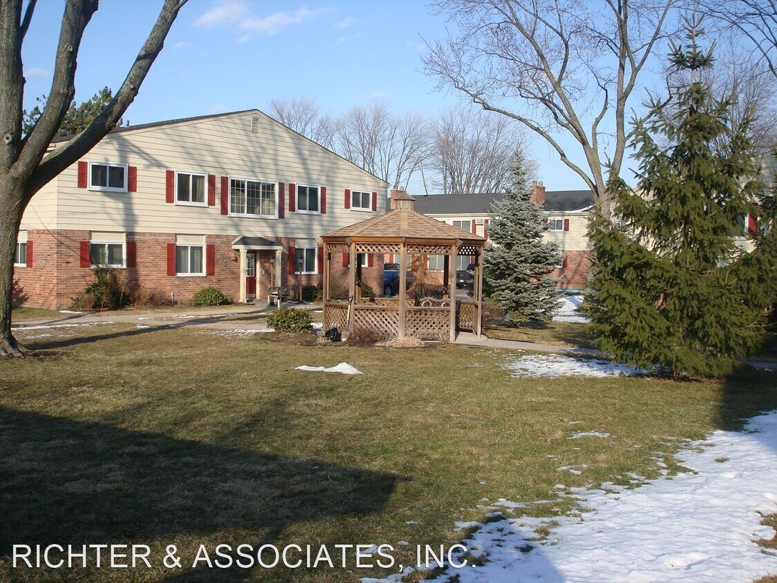 745 W Maple Rd, Clawson, MI 48017 House Rental in Clawson, MI