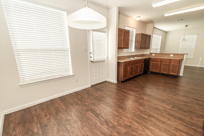 Building Photo - 47 Santa Barbara Dr