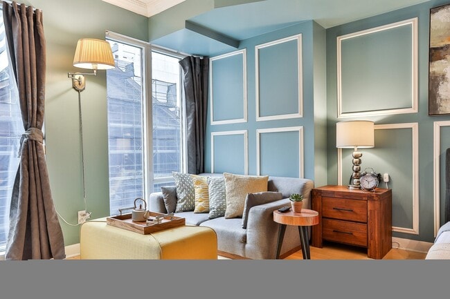 Building Photo - 210 Victoria St