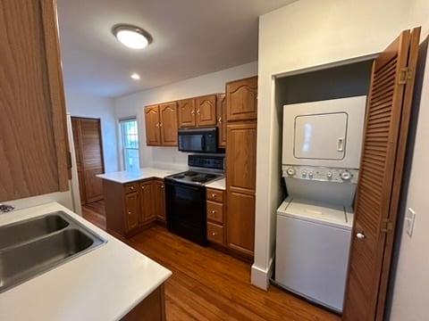 Kitchen with washer/dryer - 14 Conewango Ave