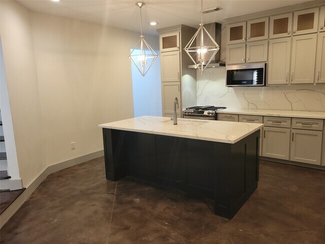 Foto del edificio - 4914 Rose St