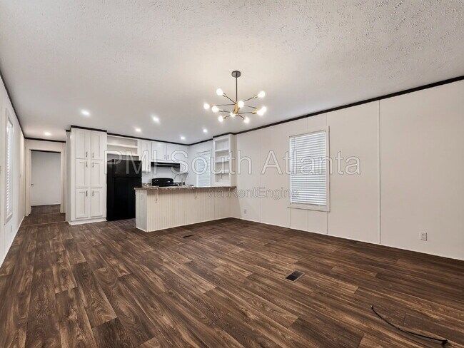 Building Photo - 2621 Jeffersonville Rd