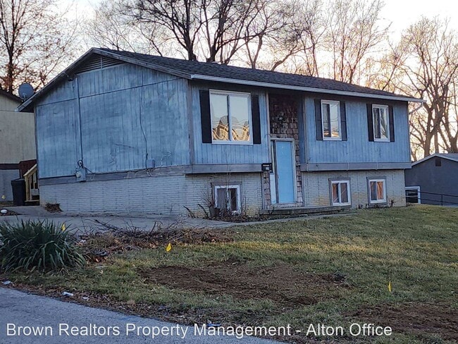 Foto del edificio - 3 br, 1 bath House - 3239 Edgewood