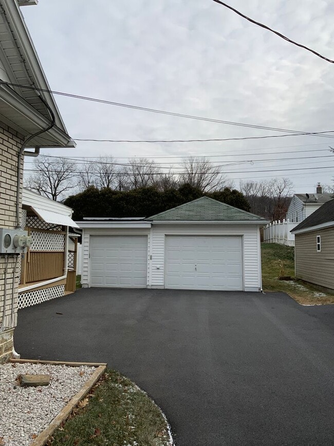 Foto del edificio - 4247 TENTH AVENUE