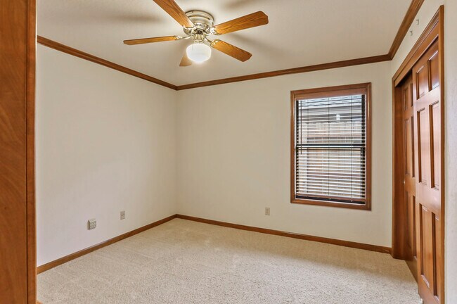 Building Photo - 2323 Eilers Ln