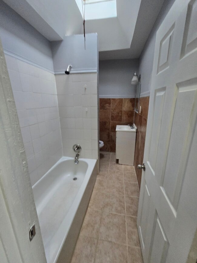 Building Photo - 71 Theodore St