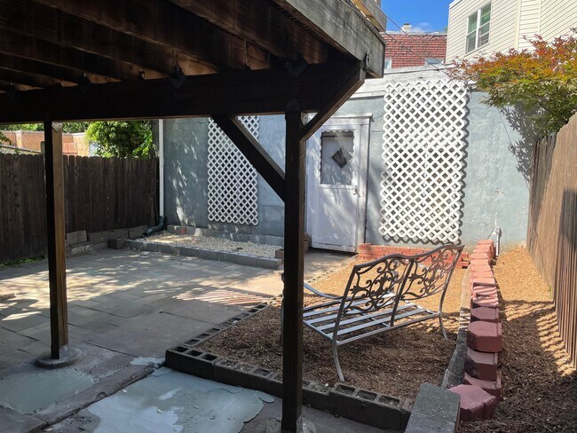 Building Photo - 124 Sherman Pl