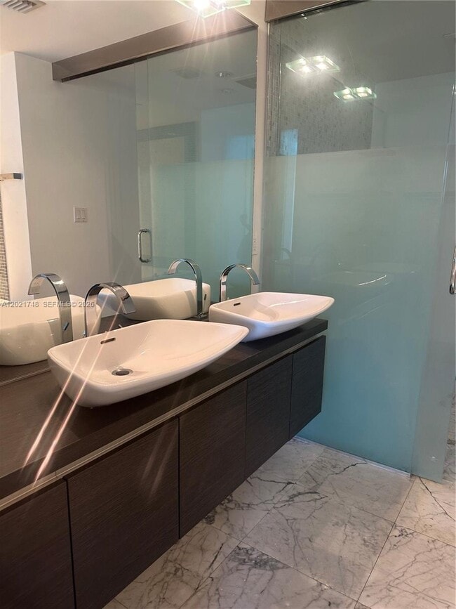 Foto del edificio - 200 Biscayne Blvd Way