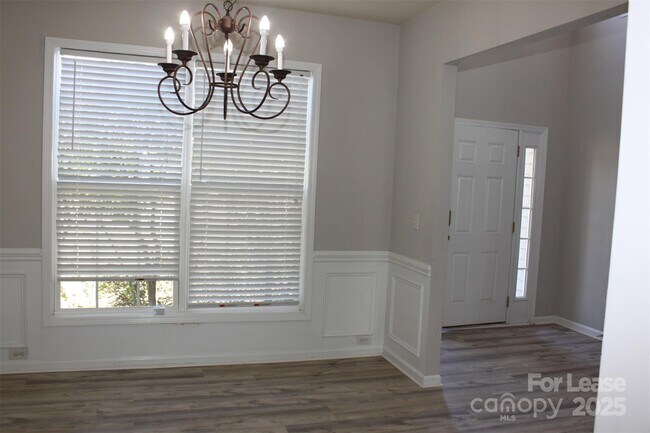 Foto del edificio - 14604 Asheton Creek Dr