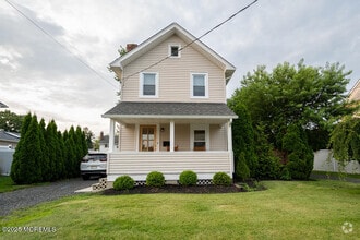 Building Photo - 610 Ocean Rd