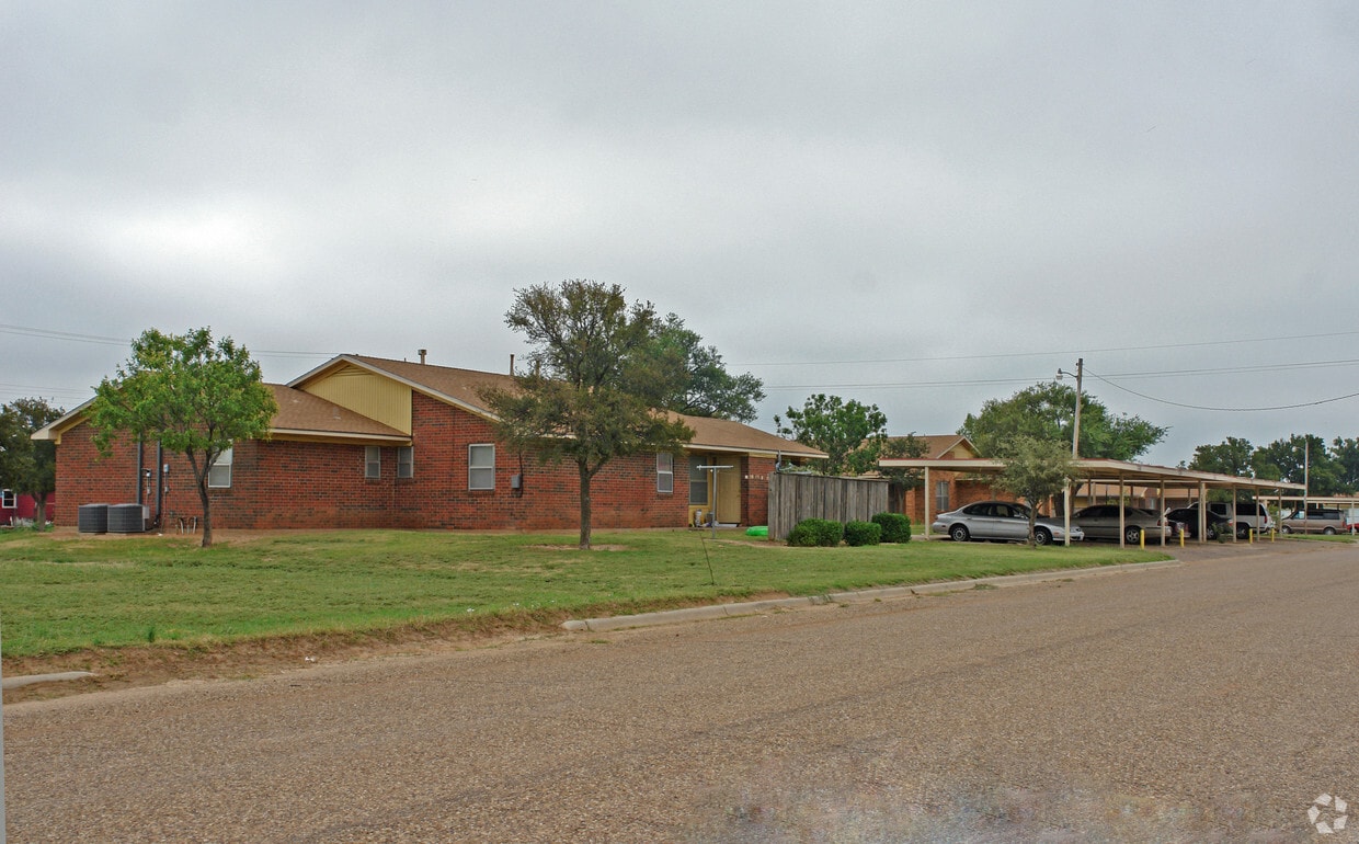 Primary Photo - 1222 Avenue D
