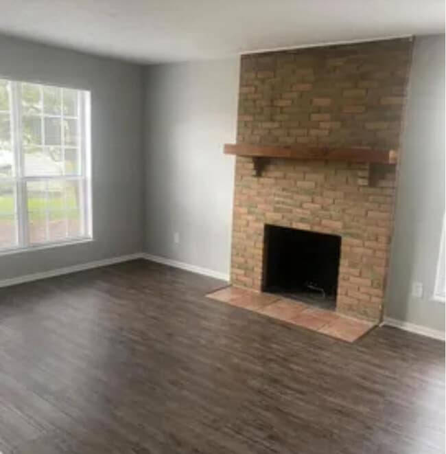 Foto del edificio - 7767 Hansgrove Ct