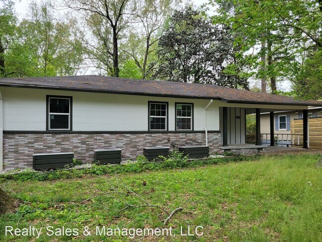 Foto del edificio - 3 br, 1 bath House - 405 Cummins Street