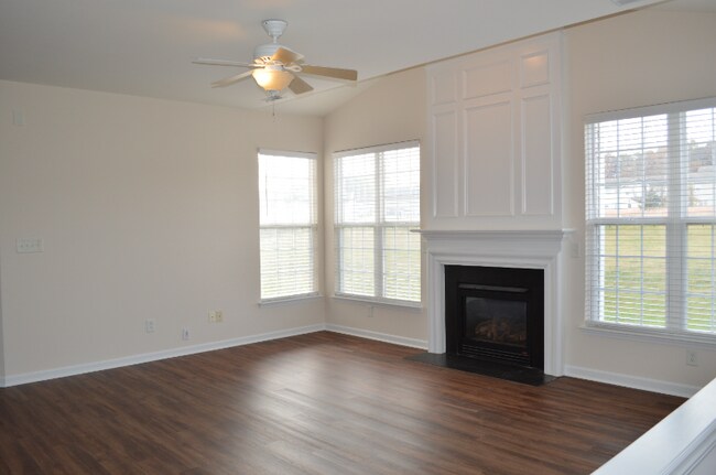 Foto del edificio - 4517 Wayland Ct