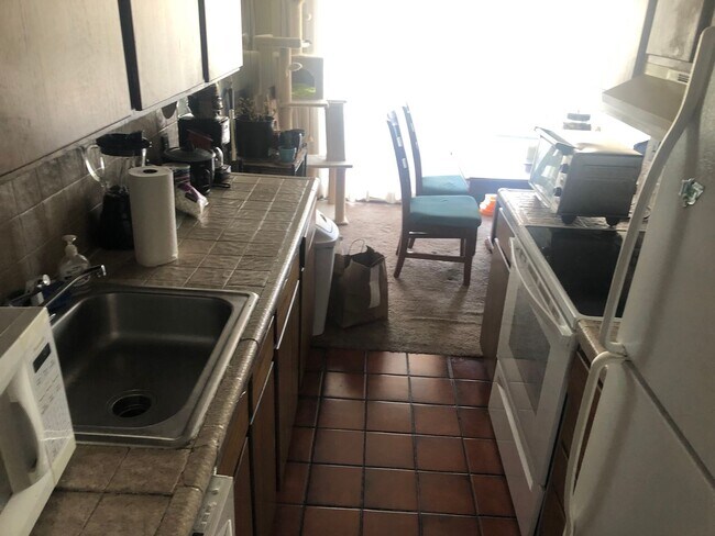 Foto del edificio - 4th Floor Corner Unit with Views of the Fr...