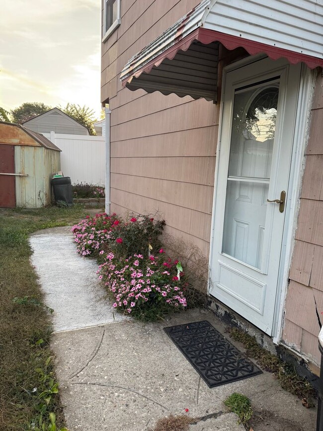 Foto del edificio - 1548 Islip Ave