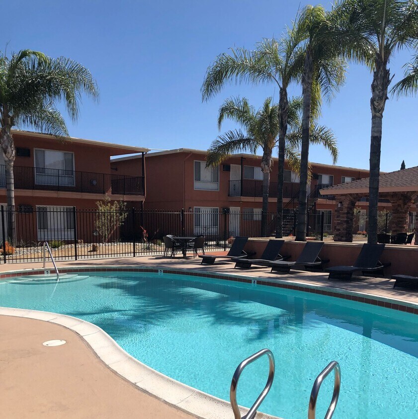 Foto principal - Vista Bella Apartment Homes