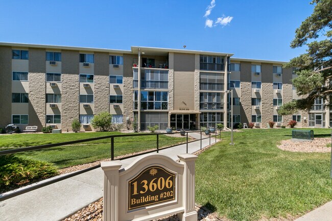 Foto del edificio - 13606 E Bates Ave